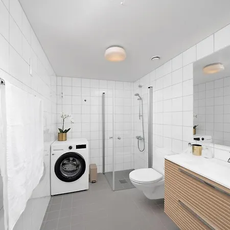 Light Threeroom Apartment, Sunny Patio And Free Parking